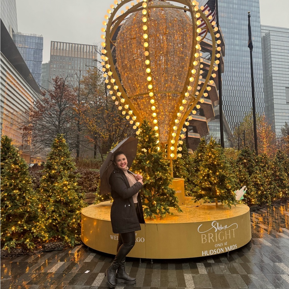 Meet your Posher, Laury